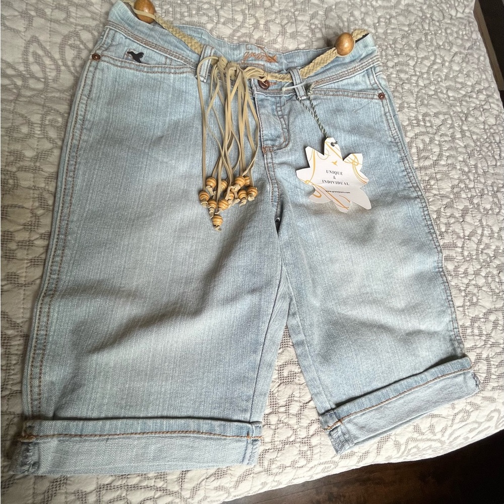NEW! Girls shorts with belt, jeans in light blue